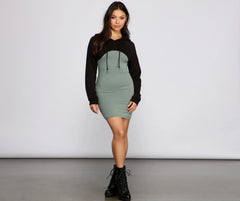 Essential Cropped Hoodie Topper