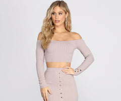 Babe Status Crop Top